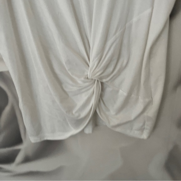 Babaton white knotted t-shirt size large - Picture 3 of 4